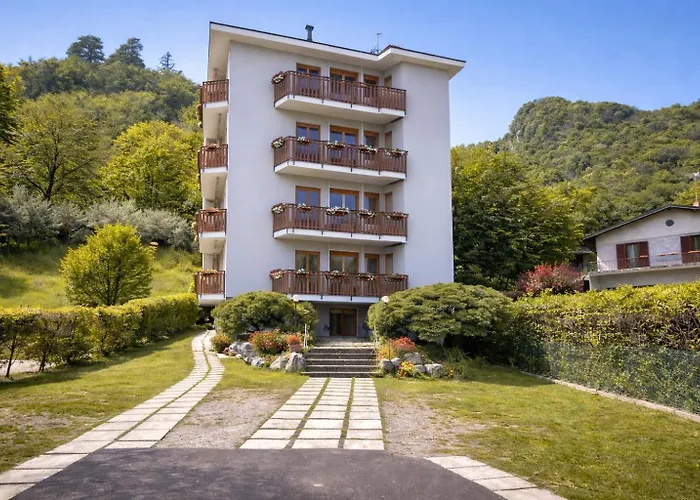 View - Parking Included * Oliveto Lario